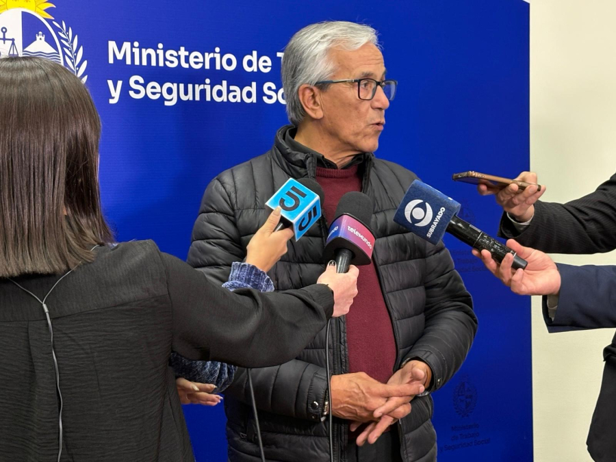 Castillo en rueda de prensa