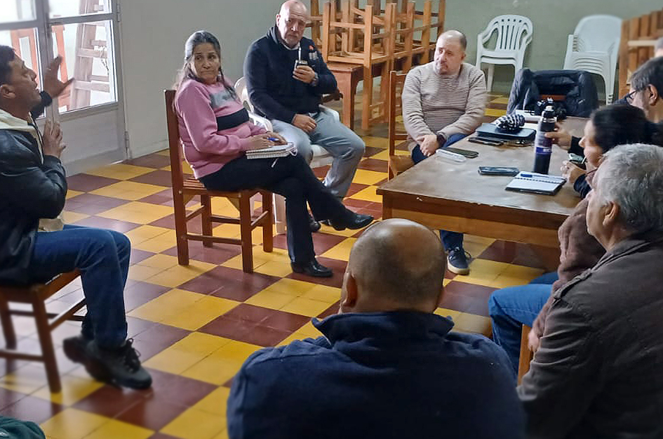 Darío Mendiondo se reunió con trabajadores, empleadores y representantes de la sociedad civil