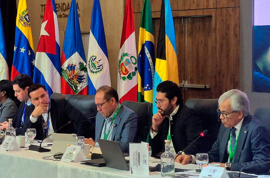 Ministro Juan Castillo en Conferencia de Ministros y Ministras de Trabajo en Bogotá