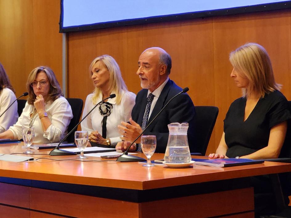 Acto por el Día Internacional de las Mujeres Bottero, Argimón, Mieres y Maldonado en acto