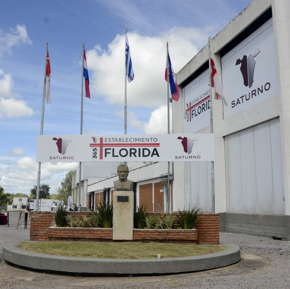 Castillo participó en reapertura de frigorífico en Florida