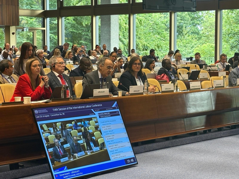 Uruguay defendió ante la OIT su modelo de diálogo social y negociación colectiva Autoridades durante la conferencia
