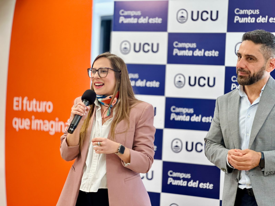 Feria Laboral UCU - Campus Punta del Este Chiquiar durante su exposición