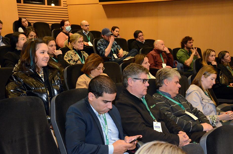 Encuentro Internacional de Economía Circular Público presente
