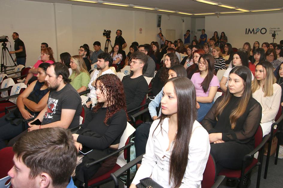 Jóvenes durante la actividad