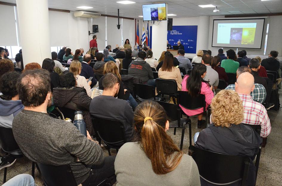 Día Mundial de Seguridad y Salud en el Trabajo Público presente