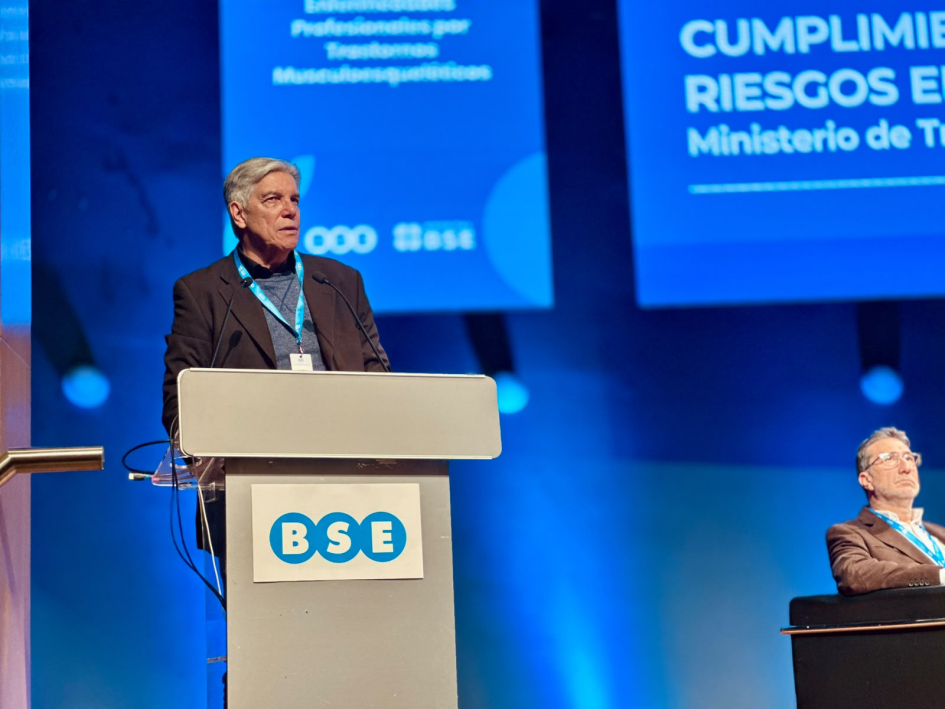 Congreso SYSO 2026 “Prevención de Enfermedades Profesionales por Trastornos Musculoesqueléticos” Puig durante su oratoria