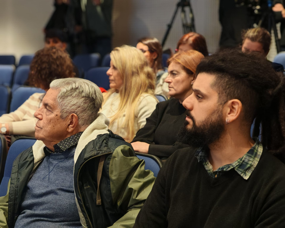 Inspector general Puig y público presente