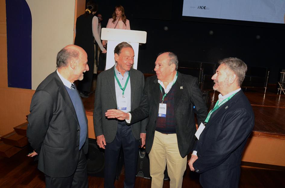 Encuentro Internacional de Economía Circular Mieres y otros expositores