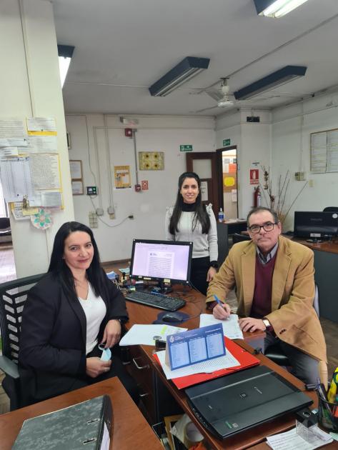Personal de la Oficina de Trabajo de Canelones con director de DINACOIN Andrés Prati Sorteo de puestos de trabajo en Canelones