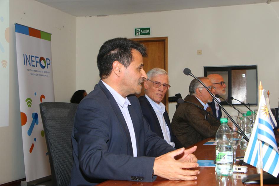 Se entregaron diplomas del programa Yo Estudio y Trabajo Pérez durante su exposición