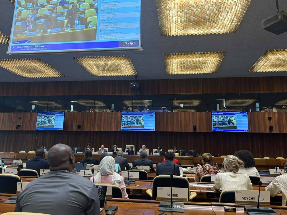 Uruguay defendió ante la OIT su modelo de diálogo social y negociación colectiva Imagen de la sala de conferencias