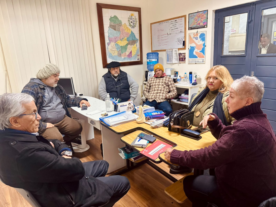 Día Internacional de las Cooperativas en Minas Castillo reunido con plenario intersindical
