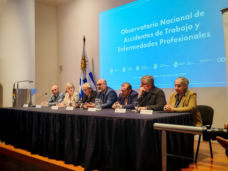 Autoridades durante el evento