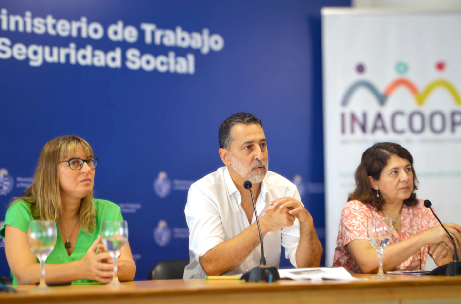 Equipo técnico vinculado al programa durante sus exposiciones