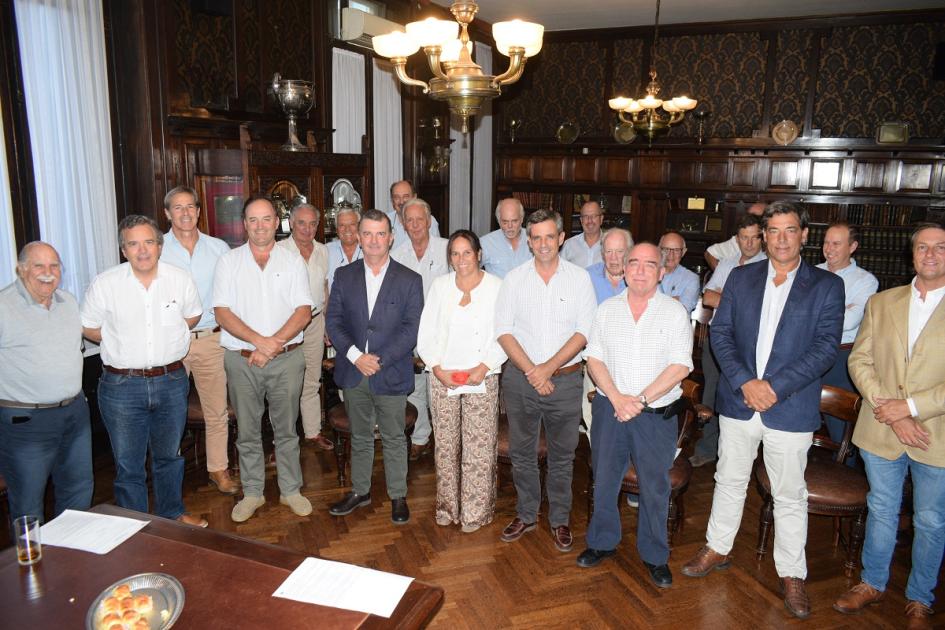 Teijeiro se reunió con la directiva de la ARU Teijeiro se reunió con la directiva de la ARU
