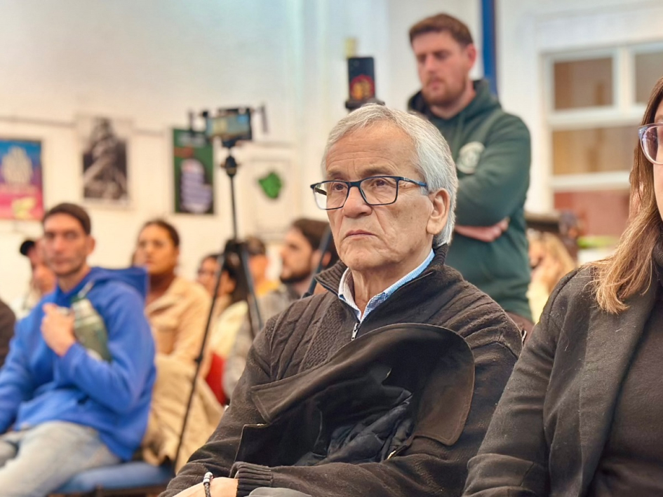 Castillo asistió a presentación de la campaña de los sindicatos industriales por tiempo de trabajo Castillo en actividad de los sindicatos industriales en el PIT CNT