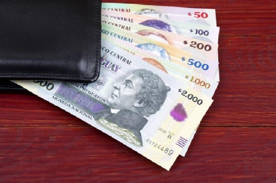 Gobierno decreto el pago del aguinaldo para el sector privado Billetes