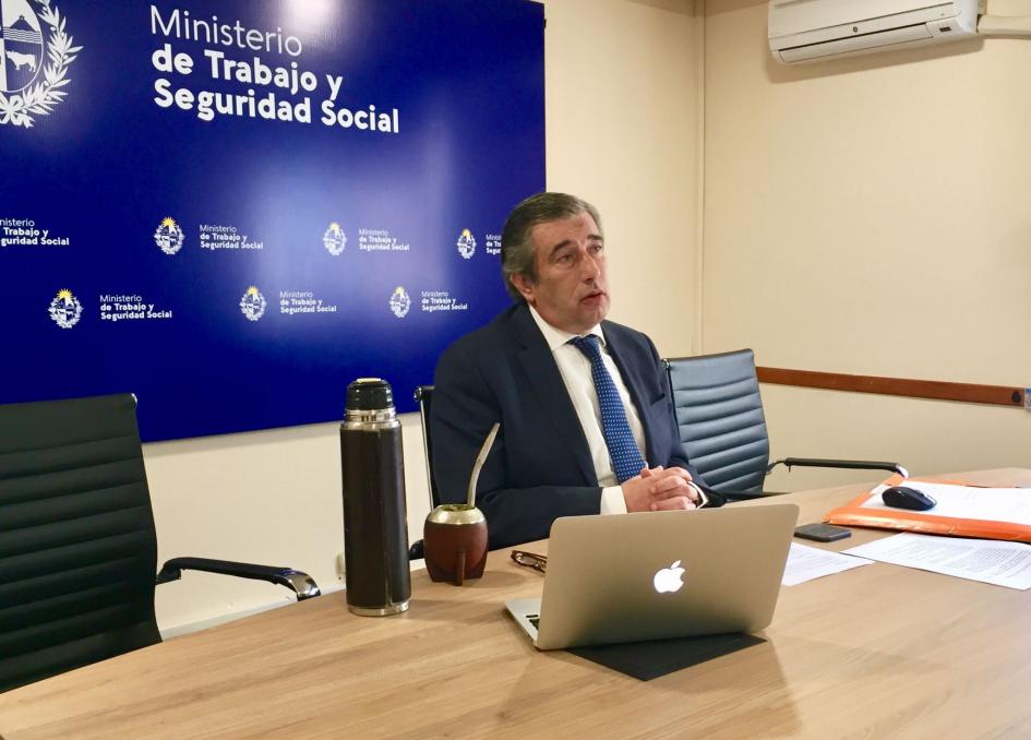 Personería Jurídica de las organizaciones gremiales: el impacto de la nueva ley en la gestión humana Arizti durante su exposición
