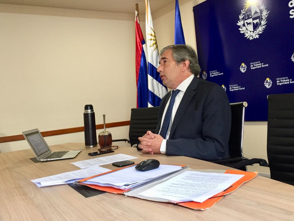 Personería Jurídica de las organizaciones gremiales: el impacto de la nueva ley en la gestión humana Arizti durante su exposición
