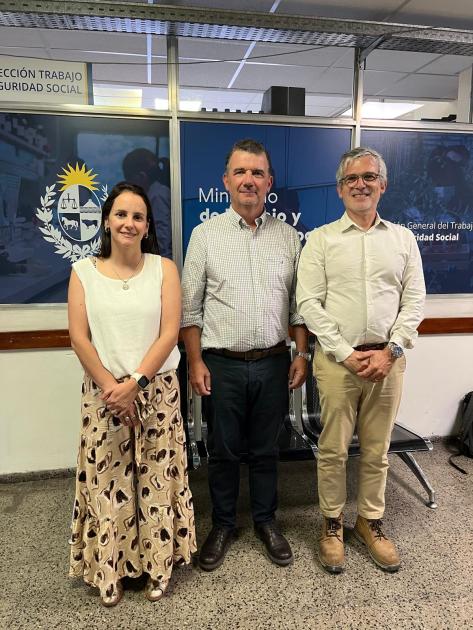 Teijeiro con CALOG Con integrantes de la Cámara Uruguaya de Logística (CALOG)
