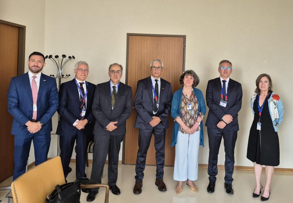 Delegación del Gobierno Uruguayo se reunió con la directora del Departamento de Normas de la OIT Delegación del Gobierno Uruguayo se reunió con la directora del Departamento de Normas de la OIT
