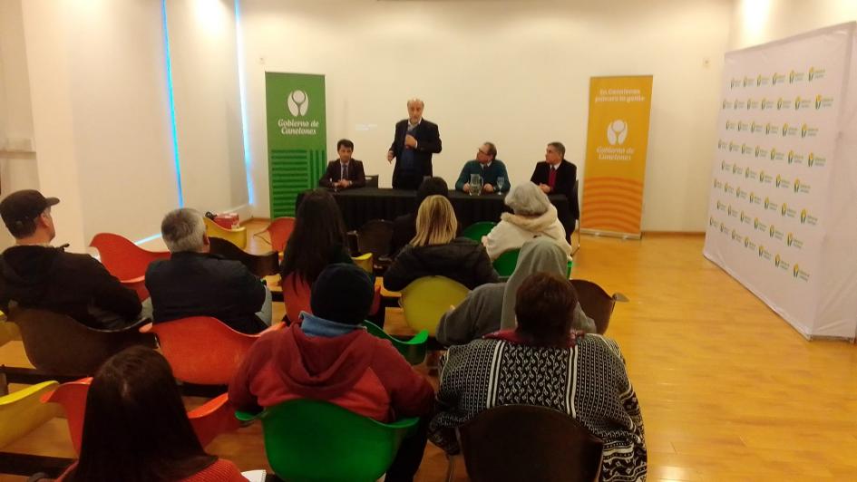 Actividades difusión Ley de Promoción del Empleo Autoridades en encuentro en Canelones