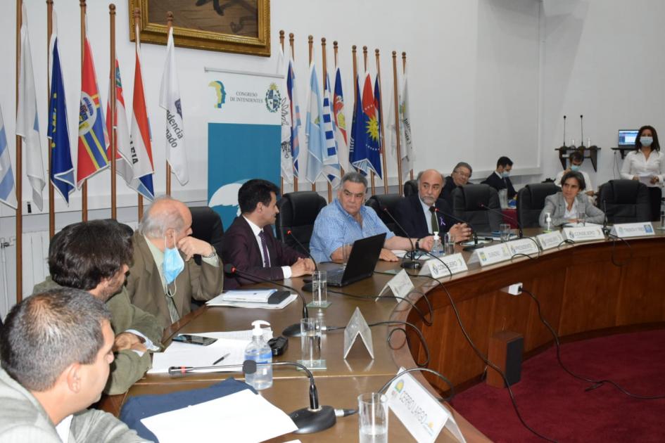 Congreso de Intendentes Autoridades reunidas en el congreso