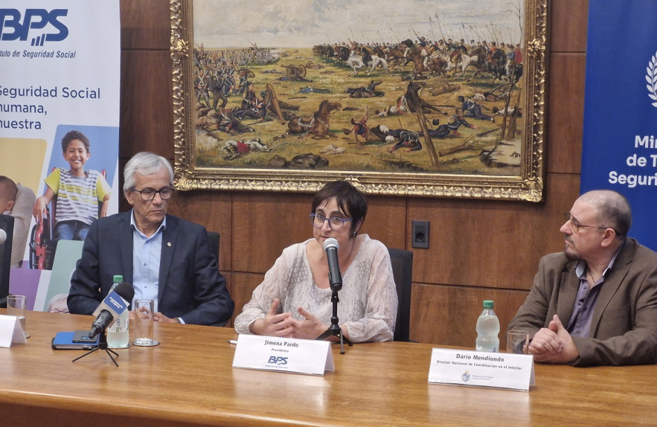 Castillo, Pardo y Mendiondo en firma de convenio MTSS BPS