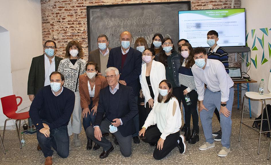 Ánima Ministro y director de Inefop en actividad en institución Ánima