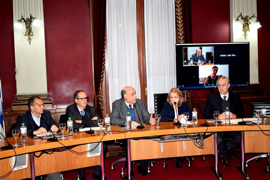 Seminario "Ordenación del tiempo de trabajo en un mundo en transformación" Seminario "Ordenación del tiempo de trabajo en un mundo en transformación"