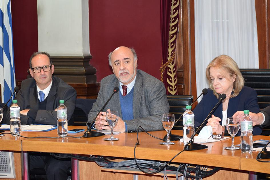 Seminario "Ordenación del tiempo de trabajo en un mundo en transformación" Seminario "Ordenación del tiempo de trabajo en un mundo en transformación"