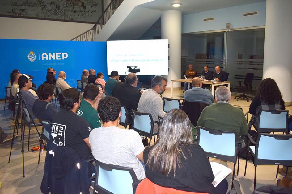 Ciclo de encuentros "Para qué futuro educamos" Ciclo de encuentros "Para qué futuro educamos"