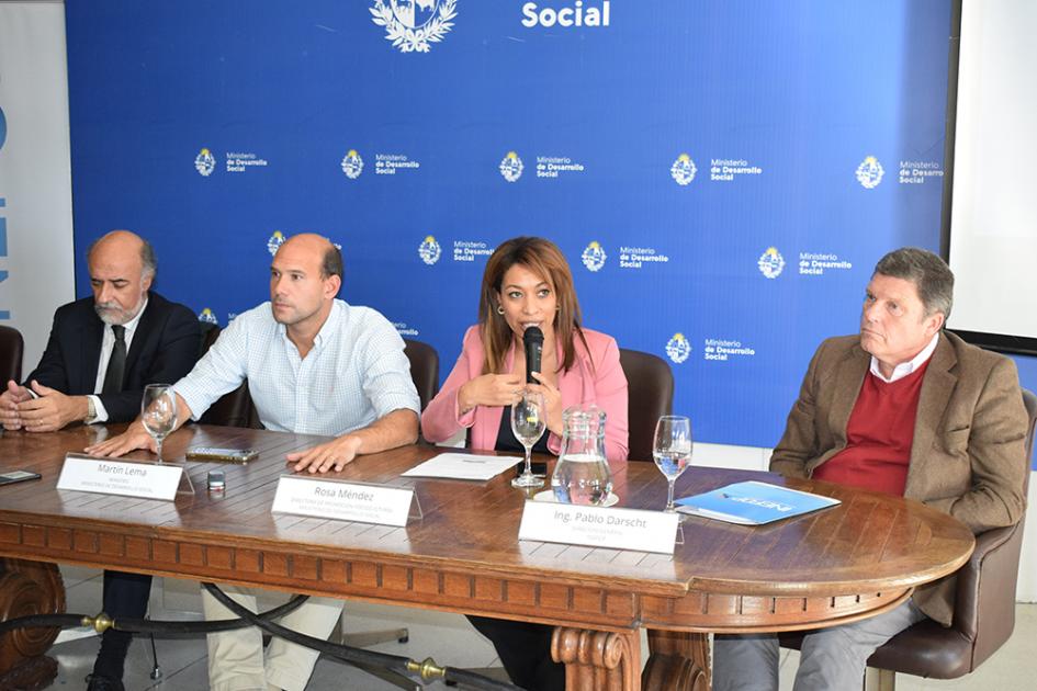 Firma de convenio MIDES UTU INEFOP Firma de convenio MIDES UTU INEFOP