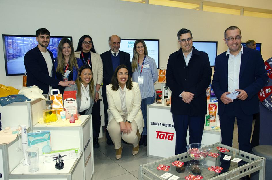 Ministro Mieres expuso en el Recruiting Day Ministro Mieres expuso en el Recruiting Day