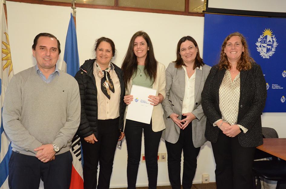 Bienvenida a pasantes de relaciones laborales Bienvenida a pasantes de relaciones laborales