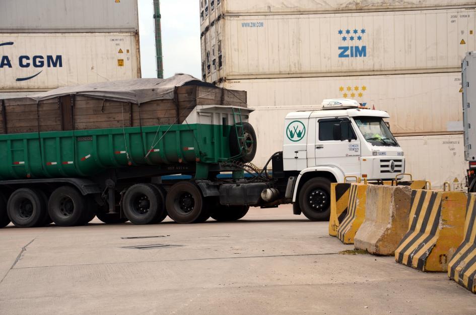 Día del Trabajador de Transporte de Cargas Camión de carga
