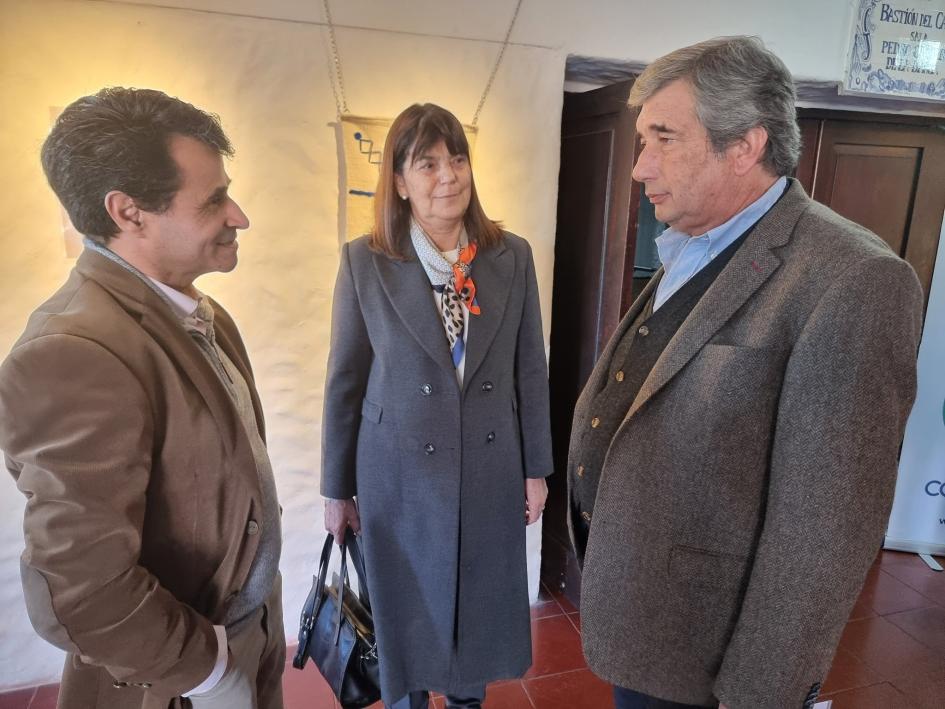 Día Internacional de las Cooperativas Ministro Arizti con subsecretario Pérez