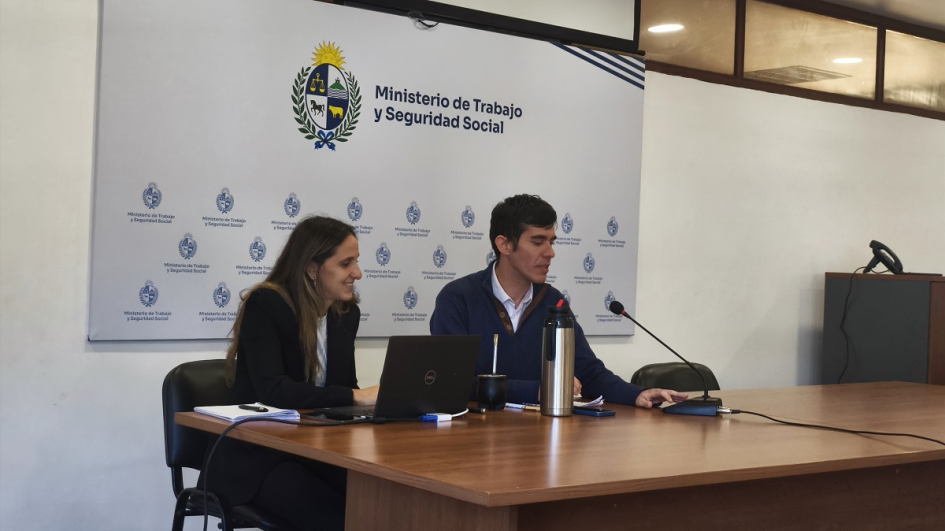 Dirección Nacional de Empleo realizó instancia de intercambio para construir futura ley de empleo Villar y Araya durante sus exposiciones