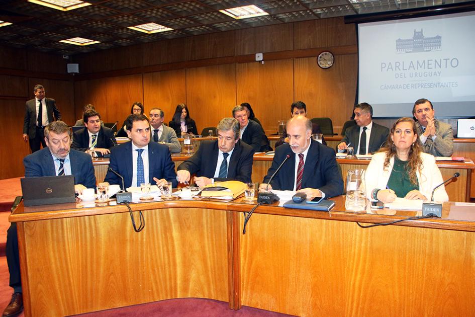 Autoridades del MTSS en el Parlamento Autoridades del MTSS en el Parlamento