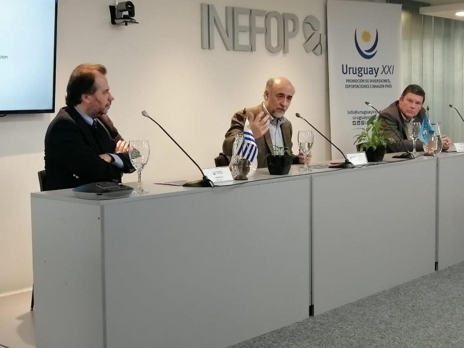 Firma de convenio INEFOP Uruguay XXI