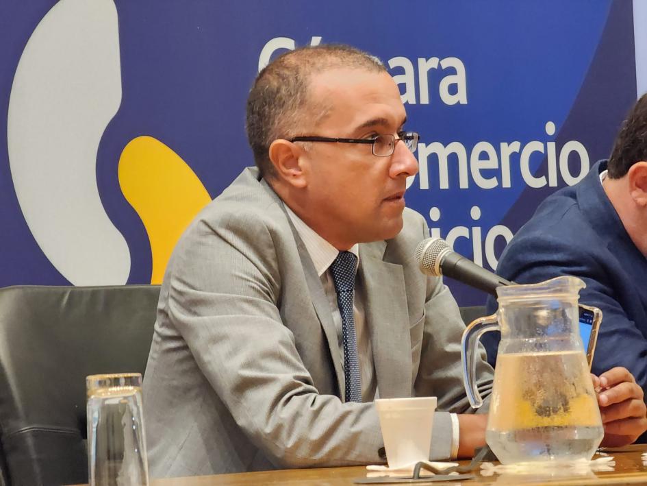 Ciclo Diálogo con Protagonistas Autoridades en evento