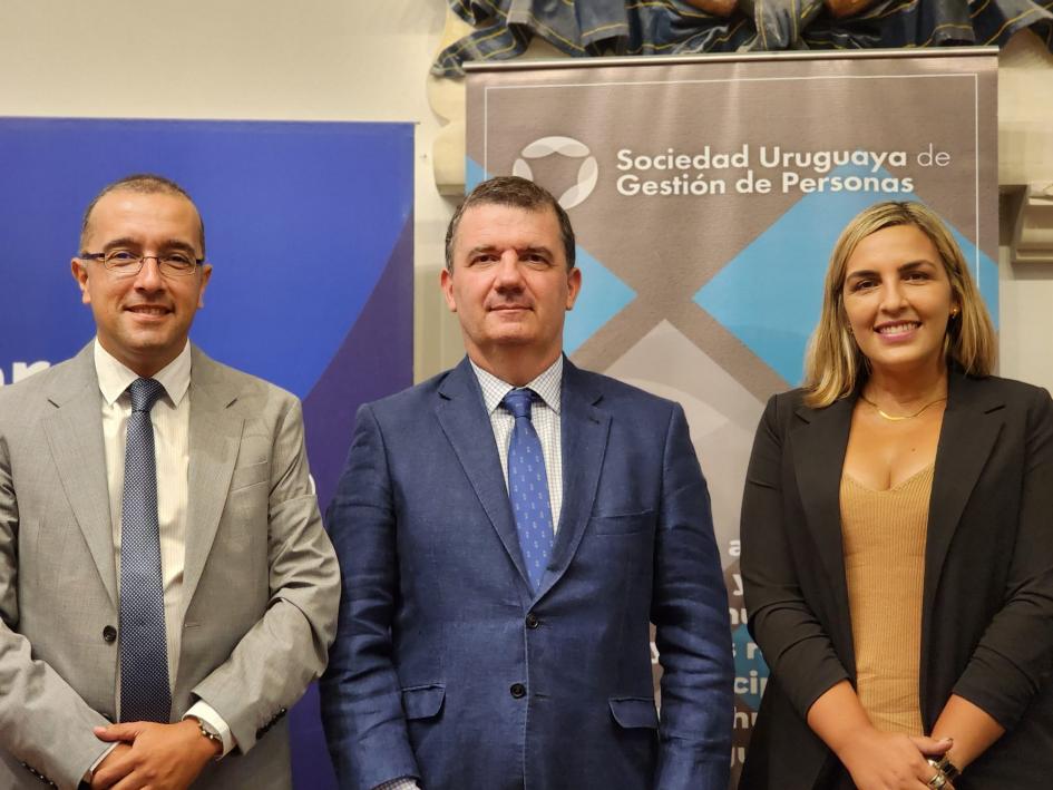Ciclo Diálogo con Protagonistas Autoridades en el evento