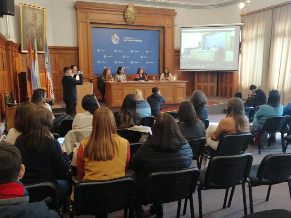 Semana de la Lactancia Expositoras y personas del público