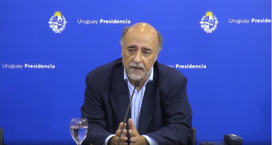 Ministro Mieres en conferencia de prensa Ministro Mieres en conferencia de prensa