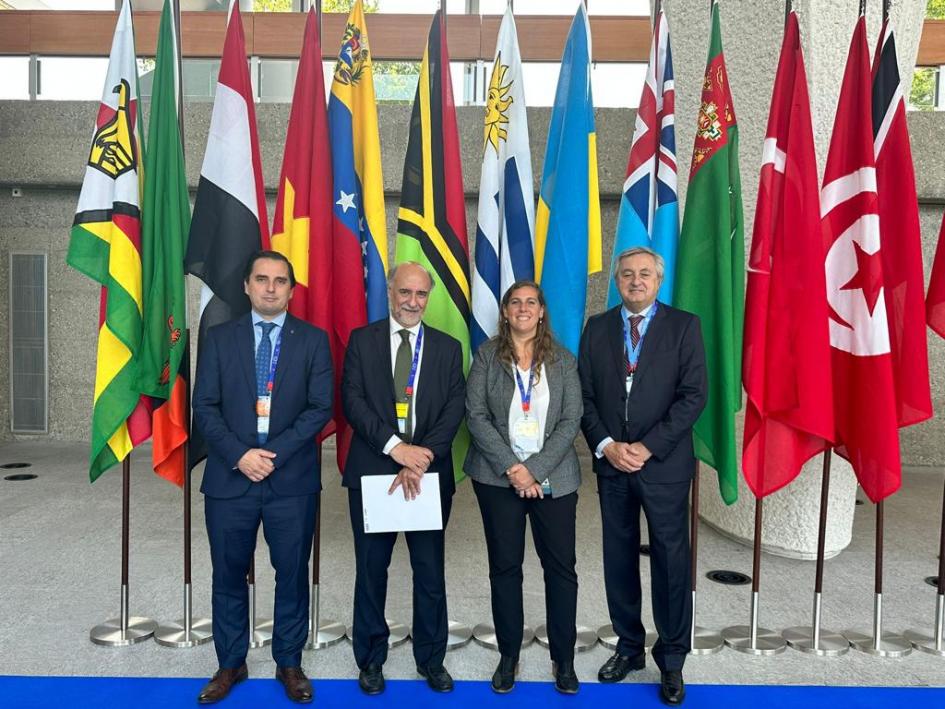 Mieres junto a Daverede, Arlegui y Moerzinger Mieres junto a Daverede, Arlegui y Moerzinger