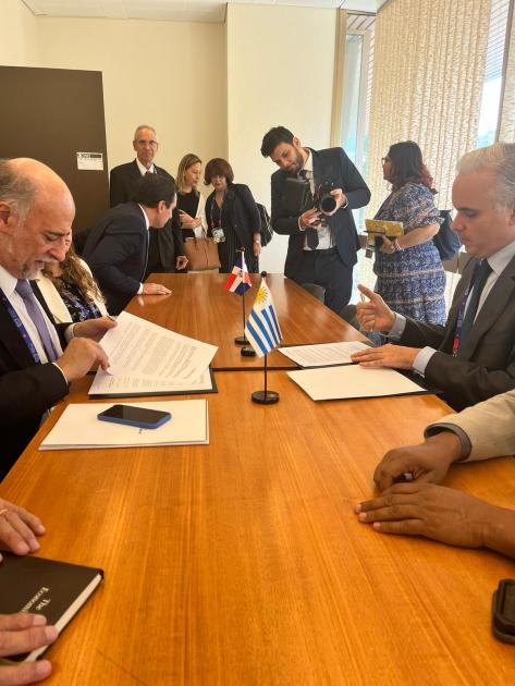 Delegación uruguaya cumplió intensa agenda en conferencia de OIT Autoridades en reunión