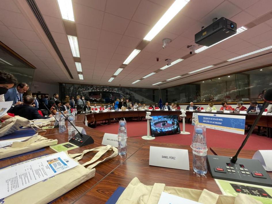 Encuentro internacional Autoridades en encuentro internacional