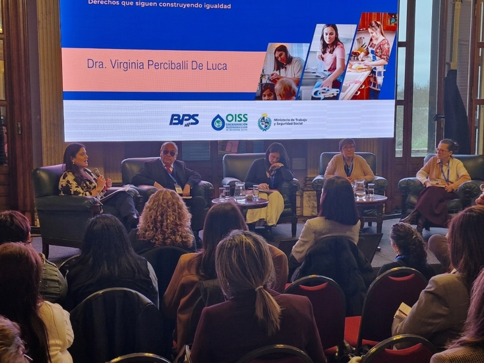 Trabajo doméstico: 20 años de derechos y nuevos desafíos Perciballi, Loustaunau, Boussés, Sosa y Marco en encuentro iberoamericano en el Palacio Legislativo