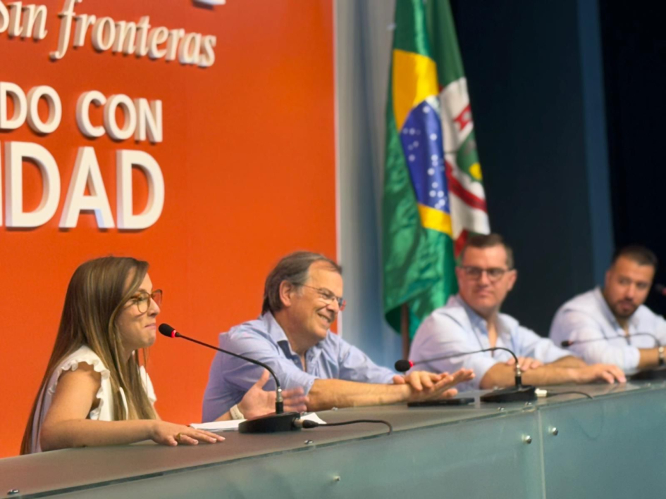 Proyectos de Inversión Productiva en Rivera Imagen de las autoridades durante la exposición